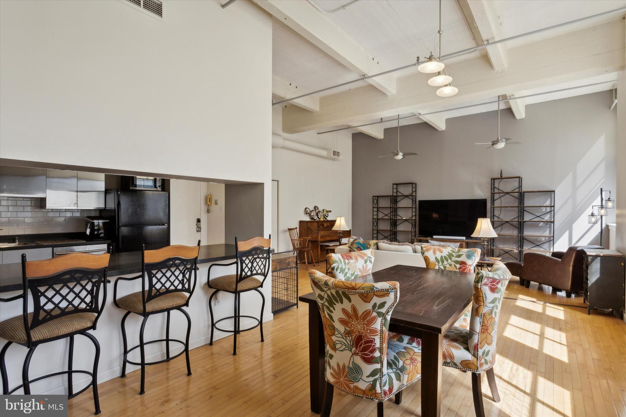1238 Callowhill St #403