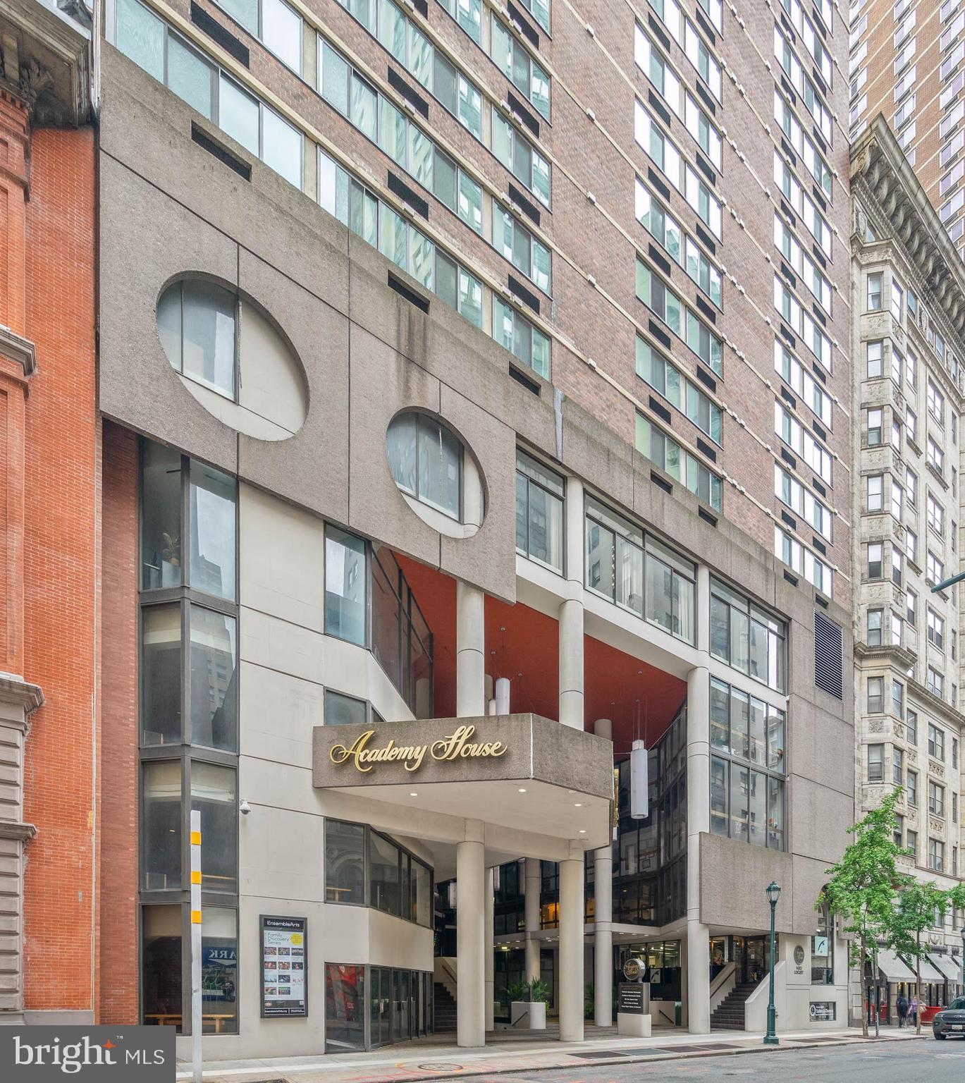 1420 Locust St #27p