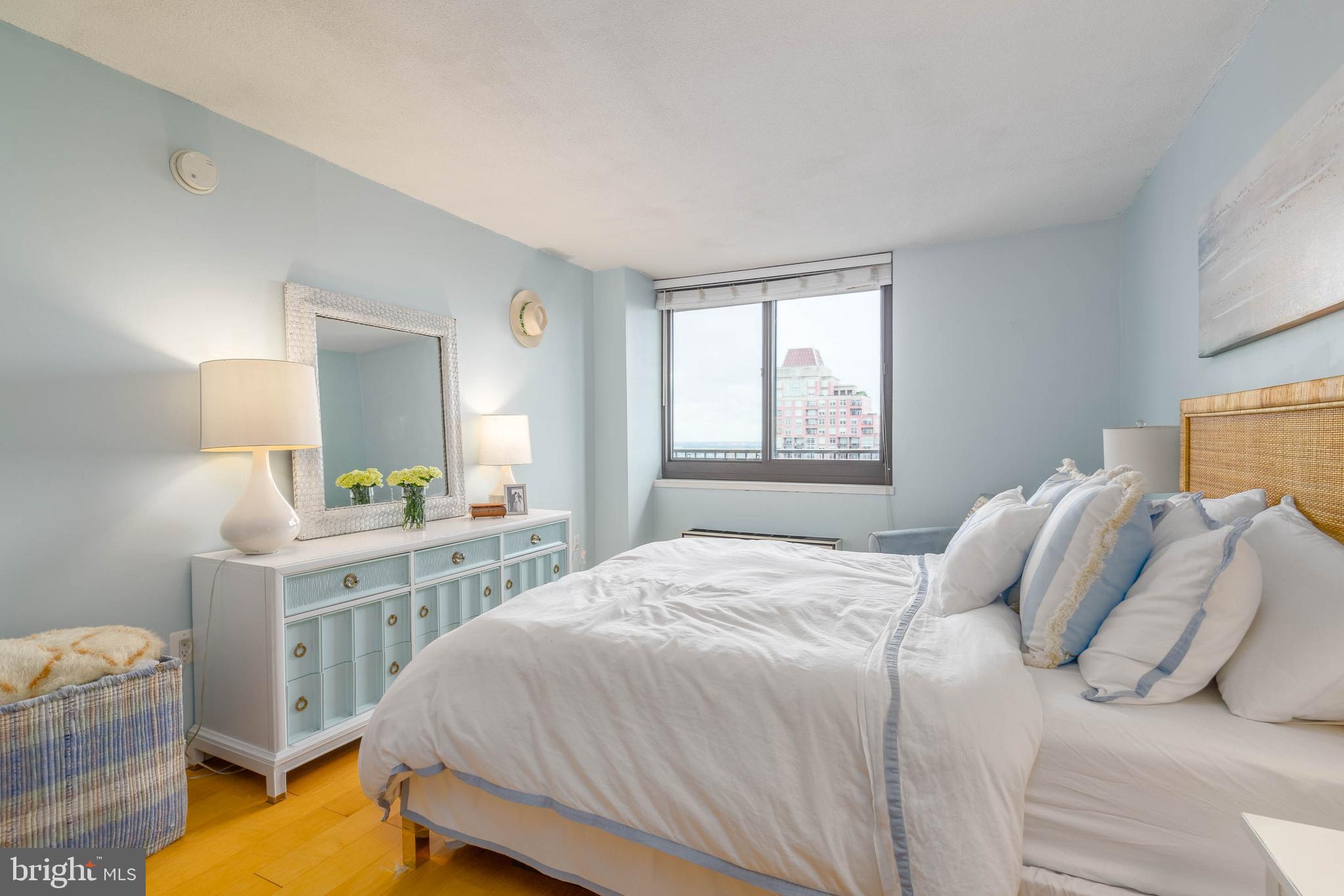 1420 Locust St #27p