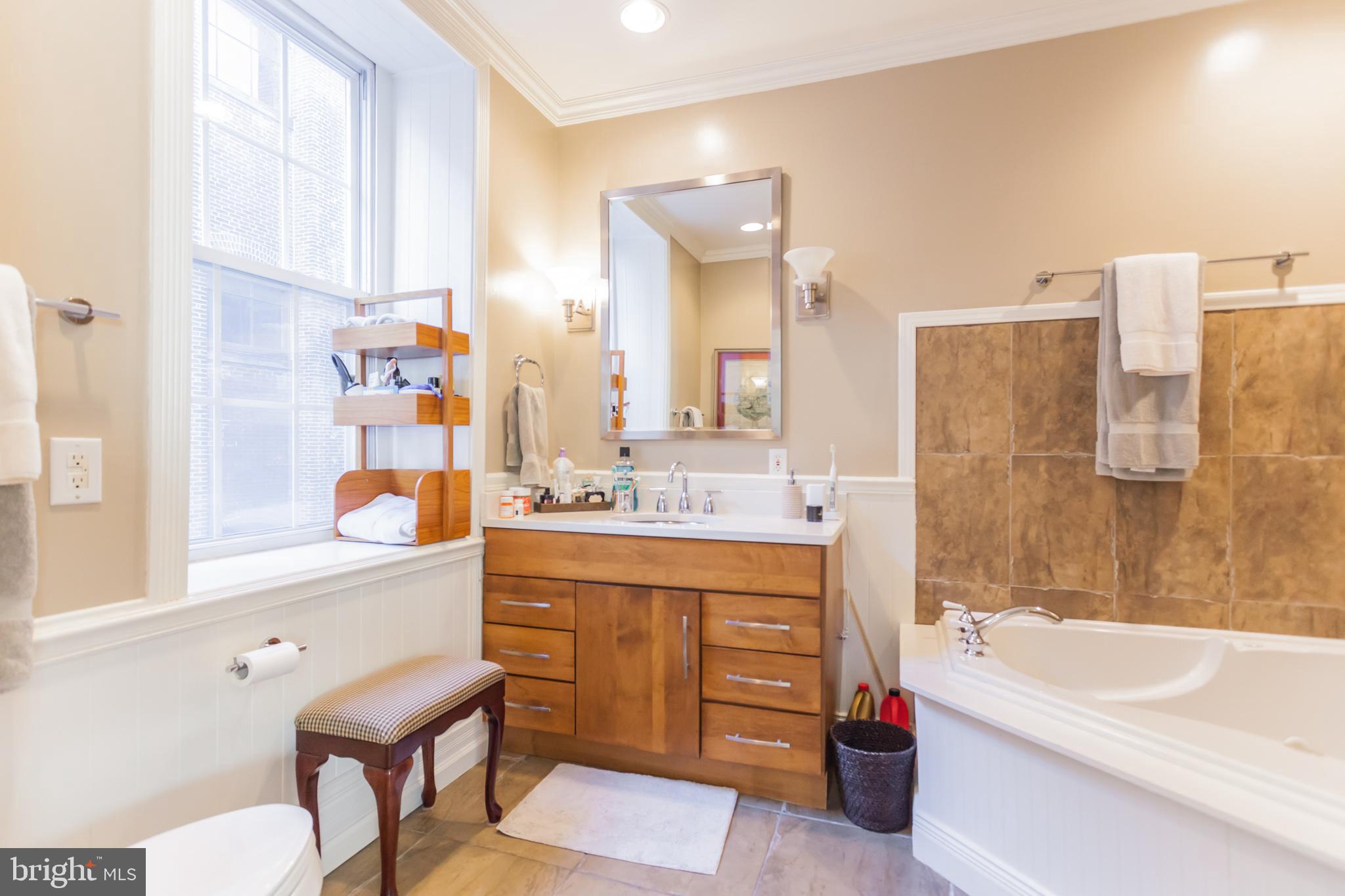 237-41 N Bread St #4