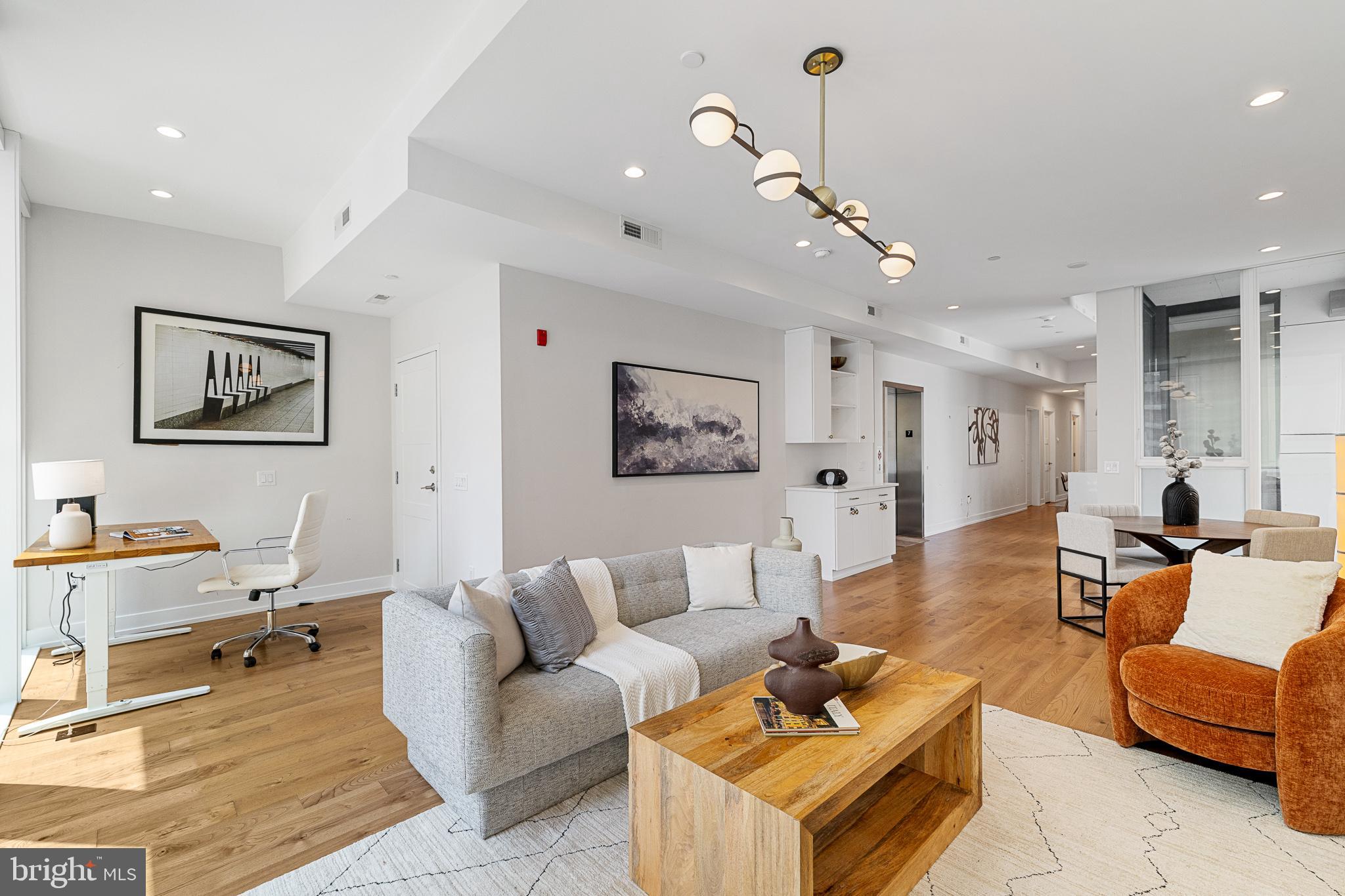 262 S 16th St #7
