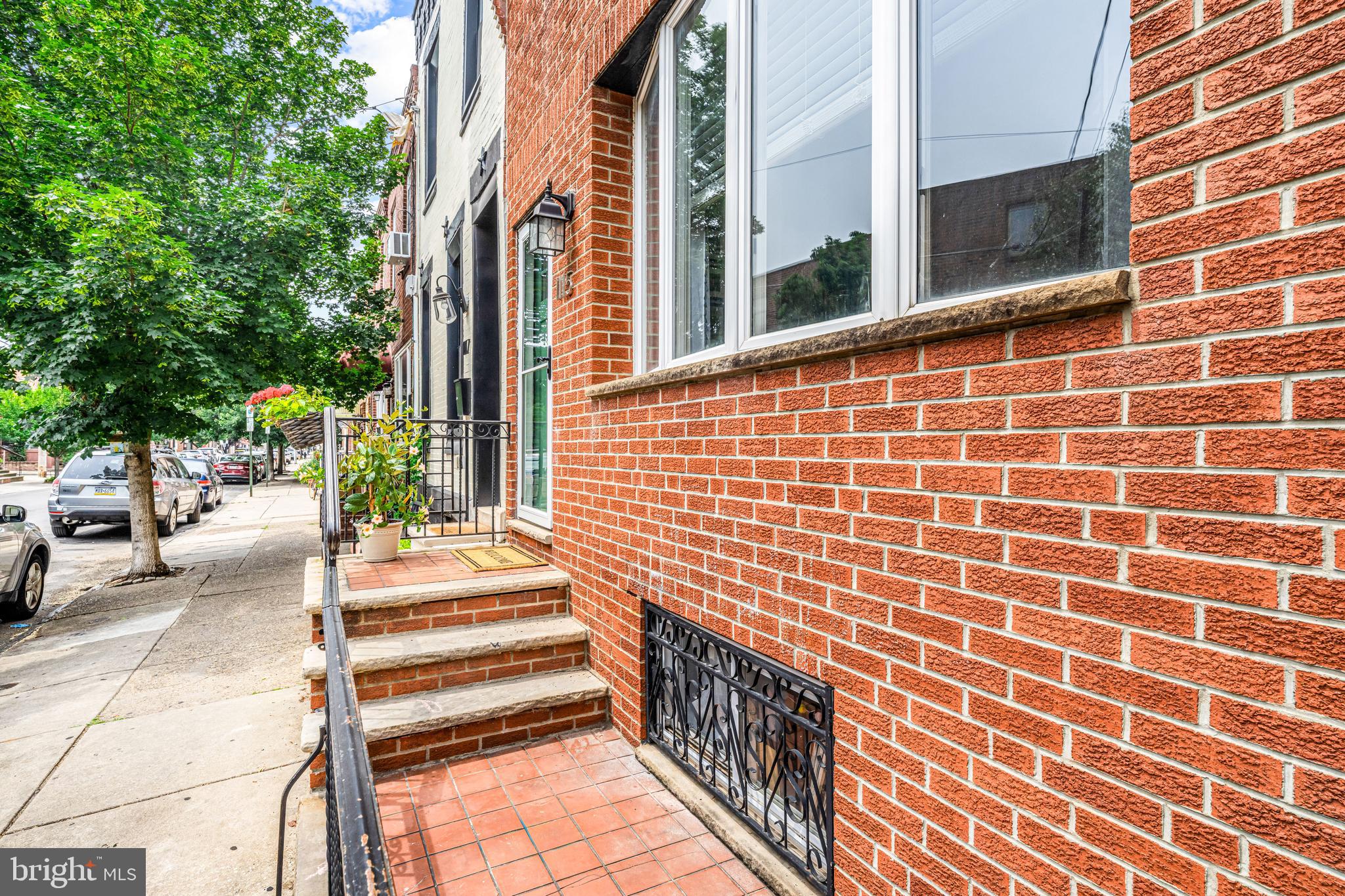 1115 Moore St