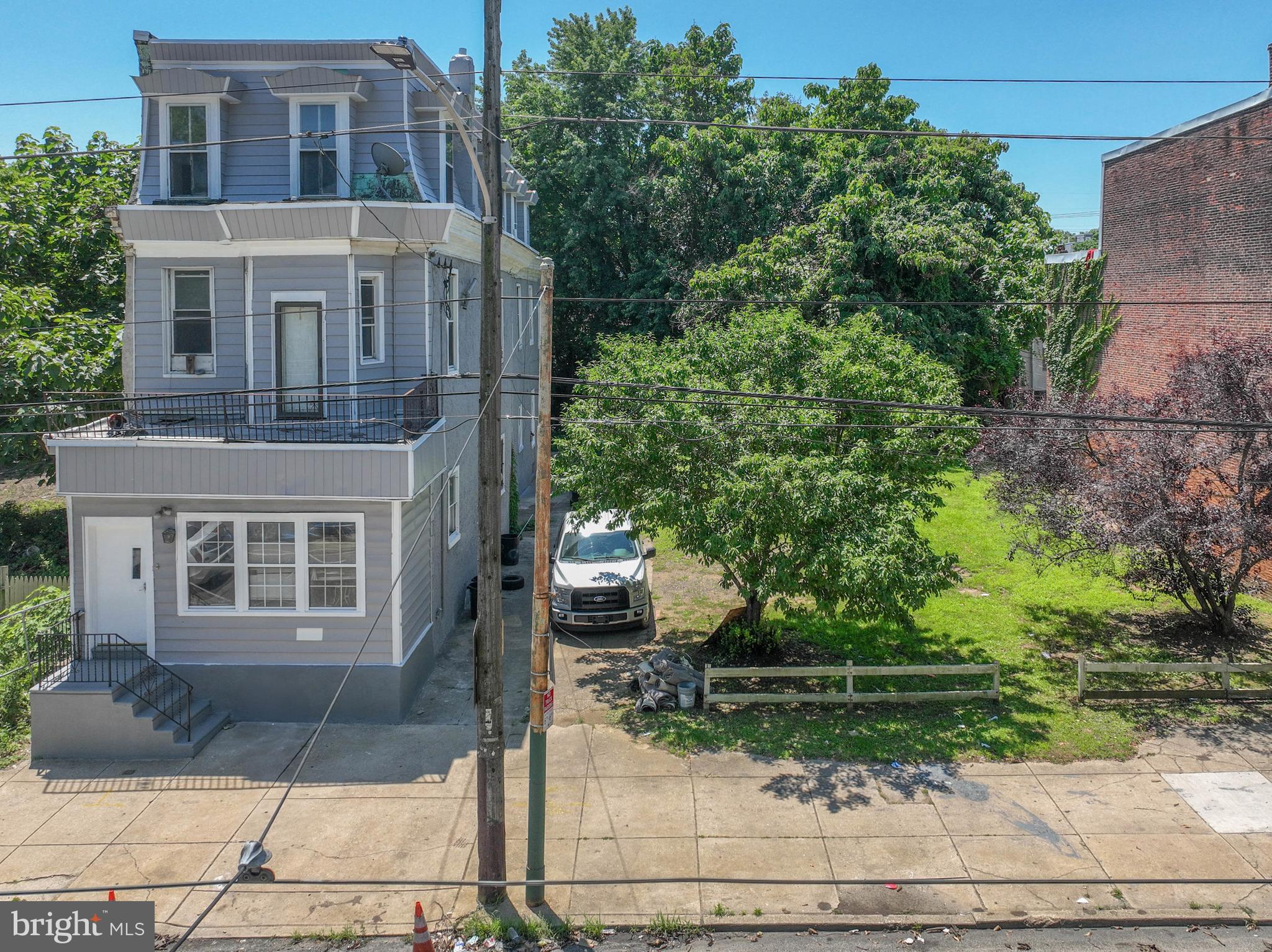 3920 W Girard Ave