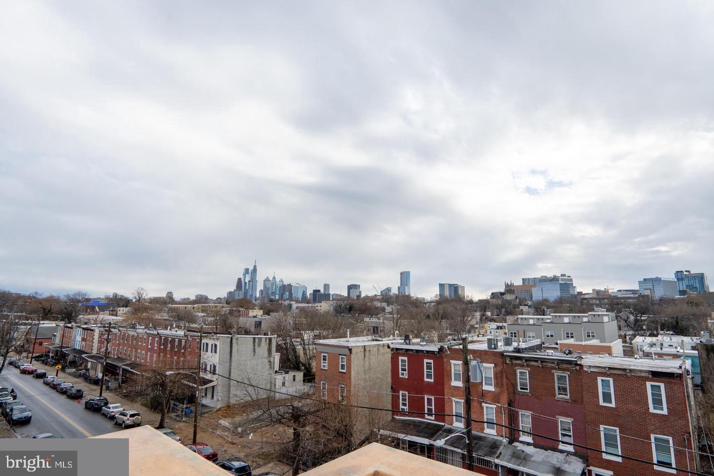 3861 Fairmount Ave