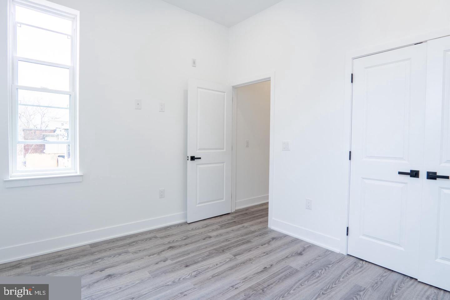 3861 Fairmount Ave
