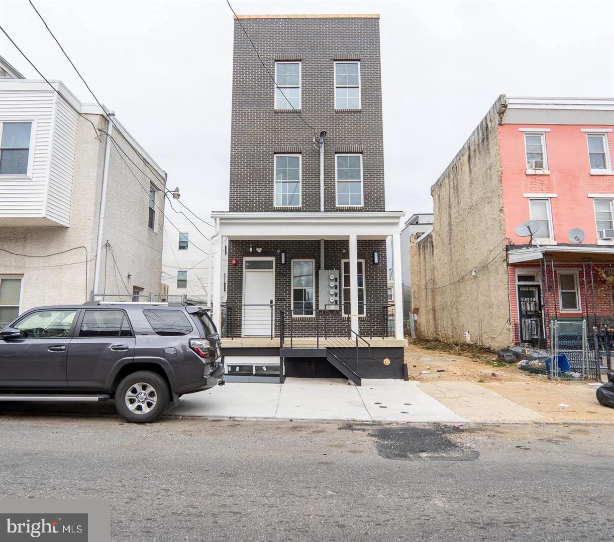 3861 Fairmount Ave