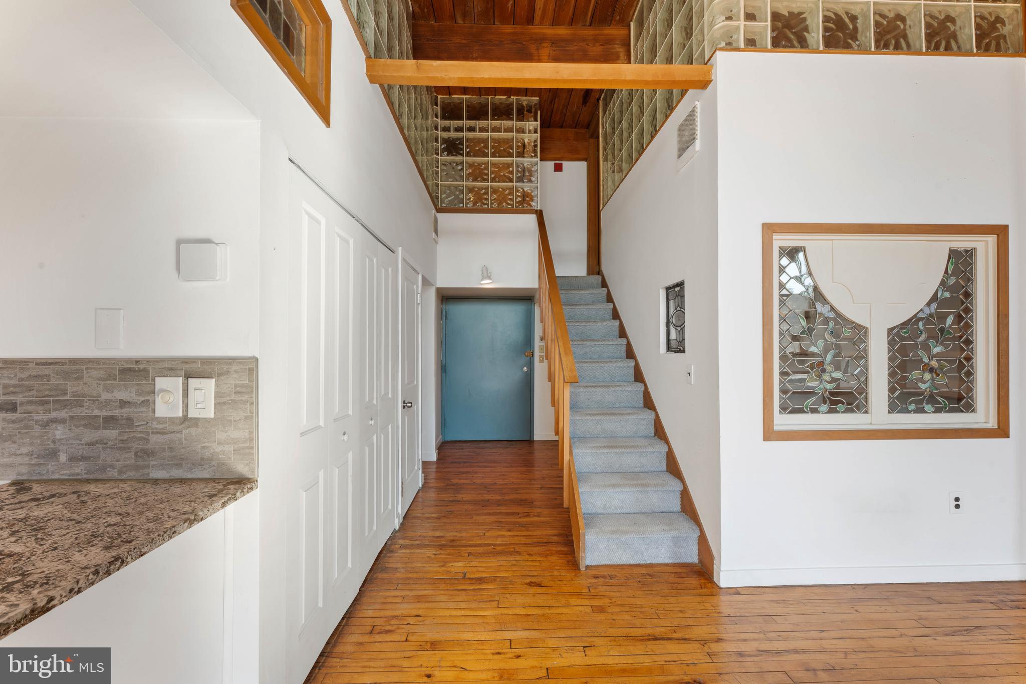 700 S 10TH STREET 2F