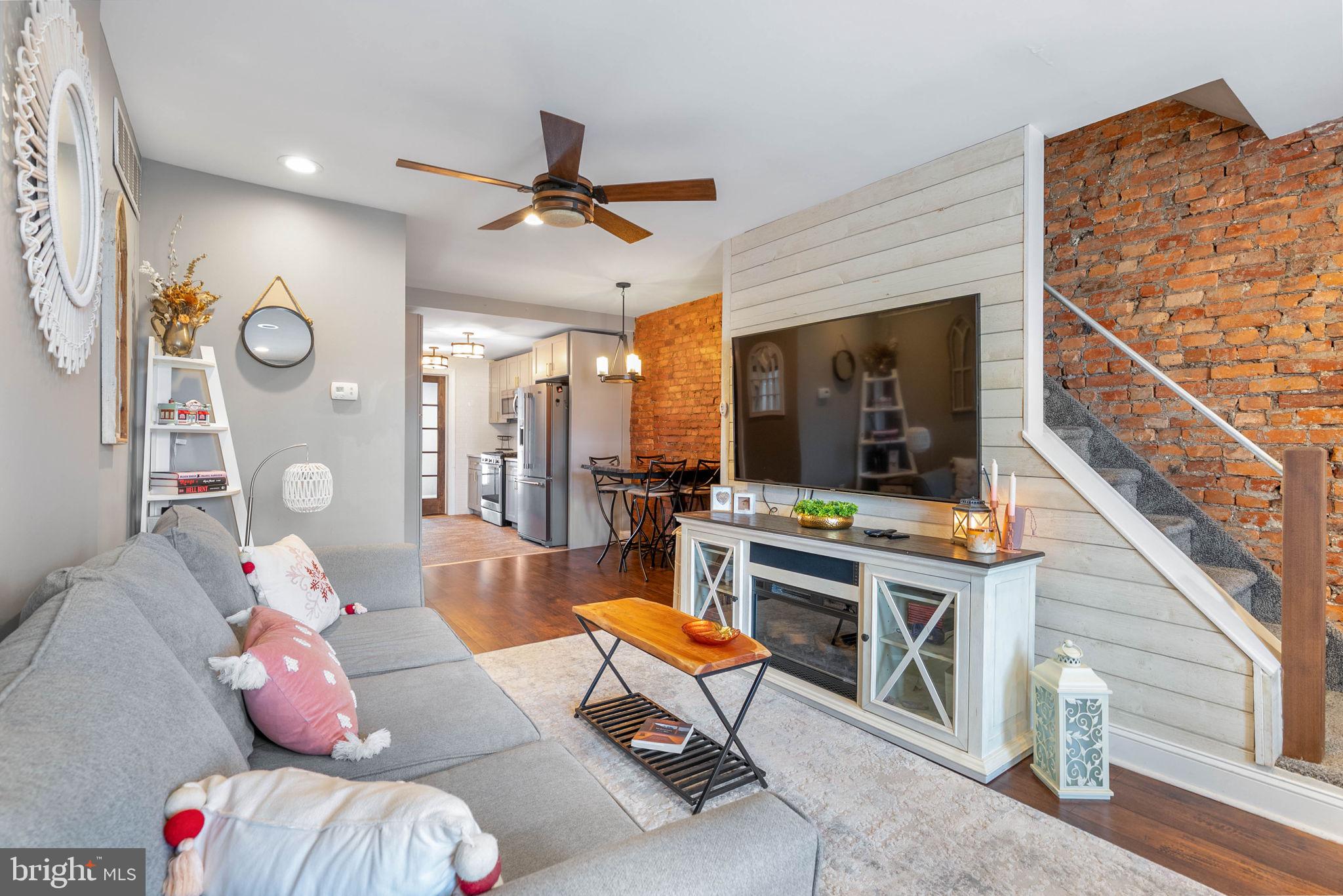 3423 LIVINGSTON STREET