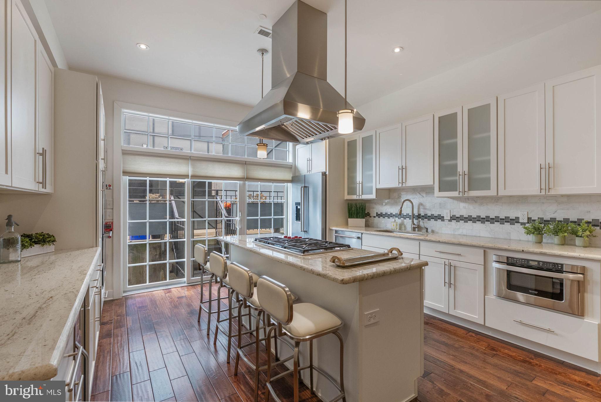 512 S FRONT STREET 14 2