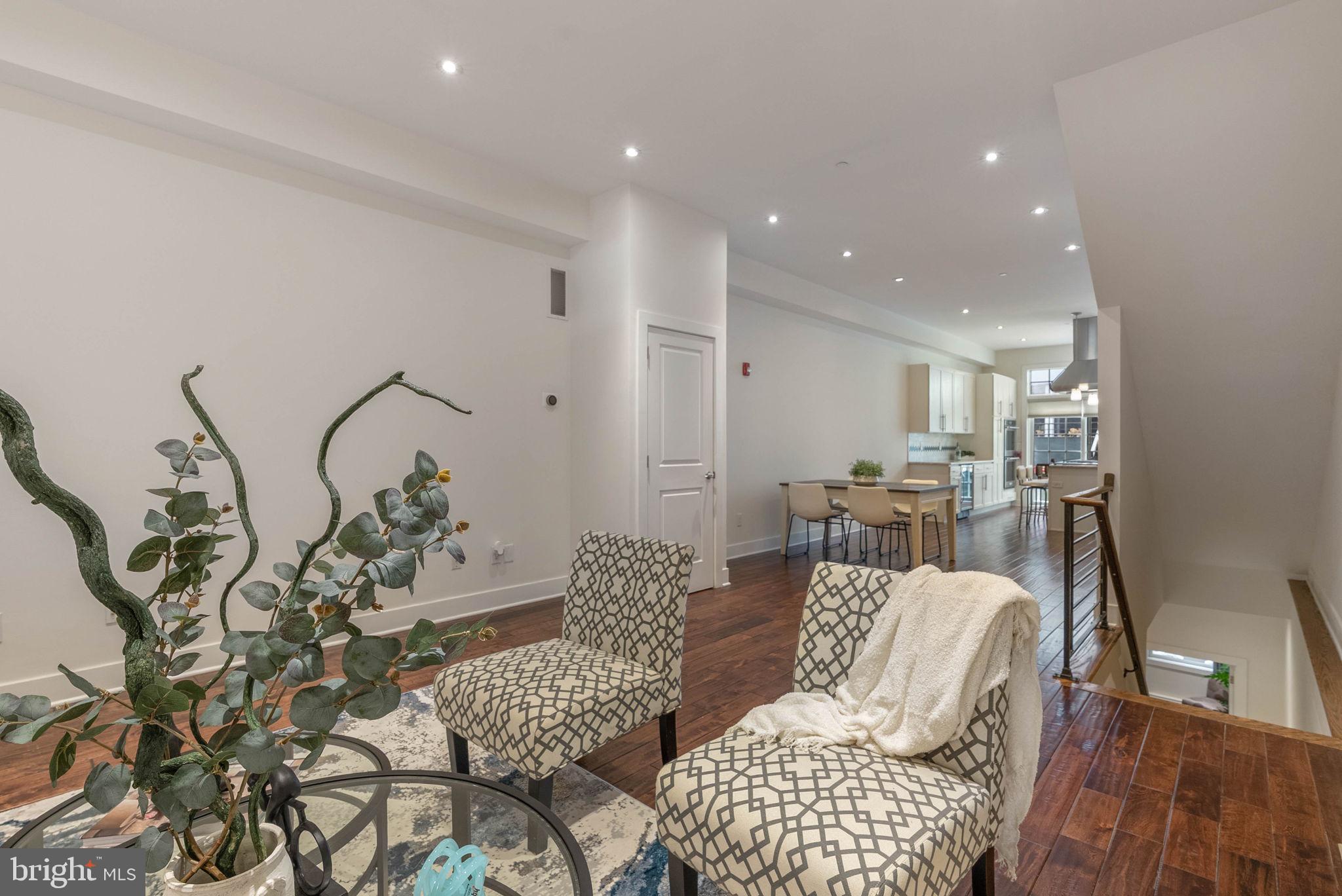 512 S FRONT STREET 14 2