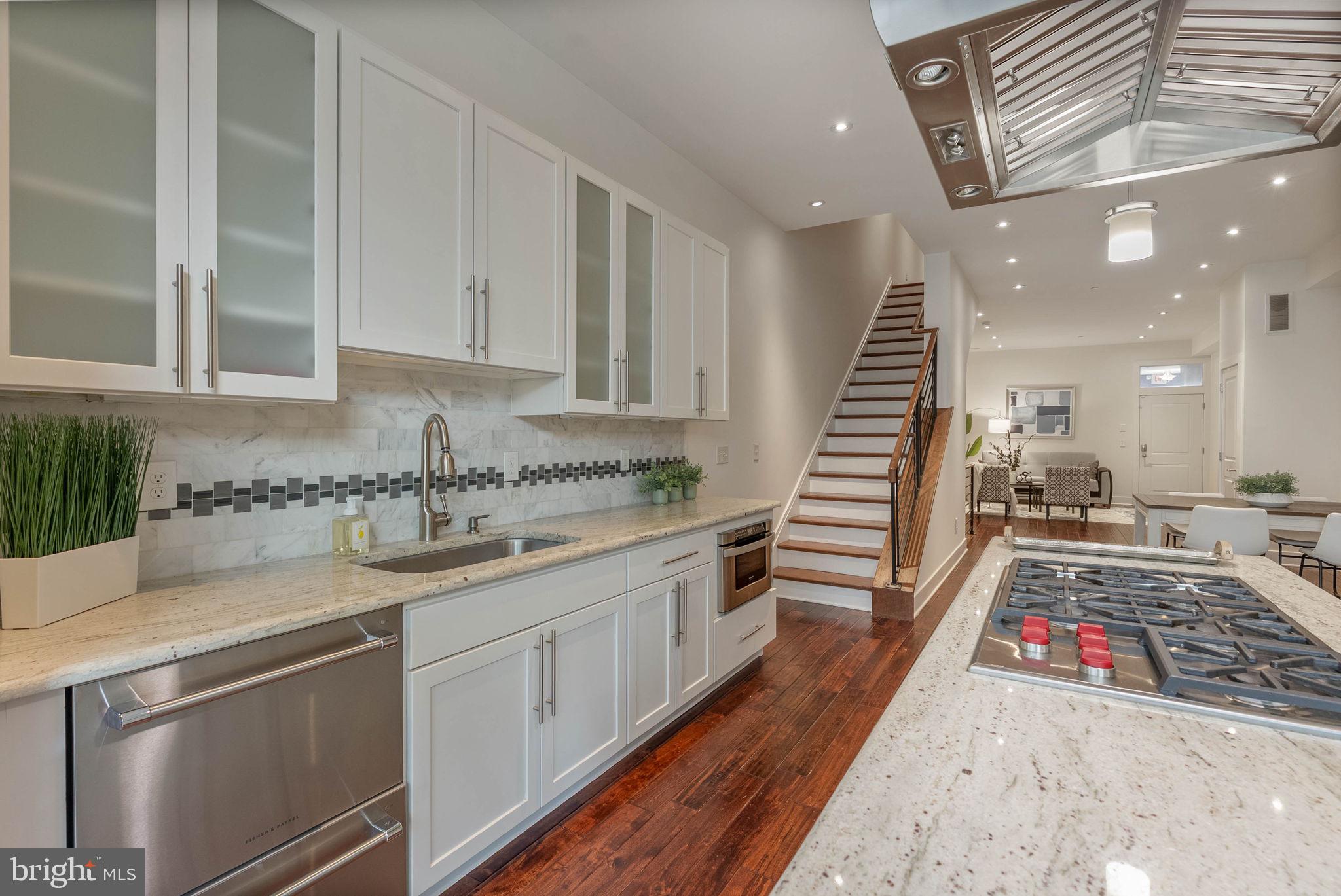 512 S FRONT STREET 14 2