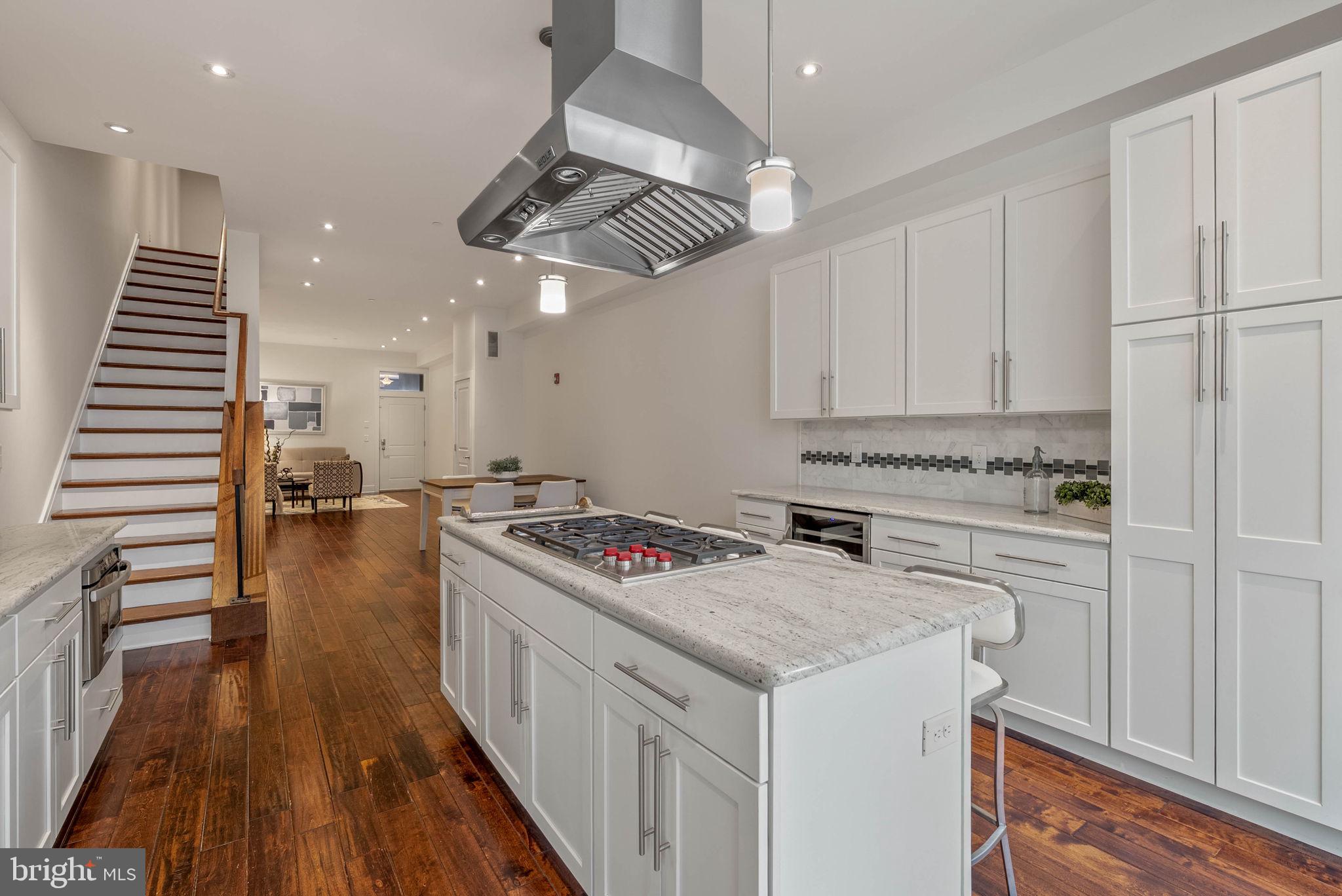 512 S FRONT STREET 14 2