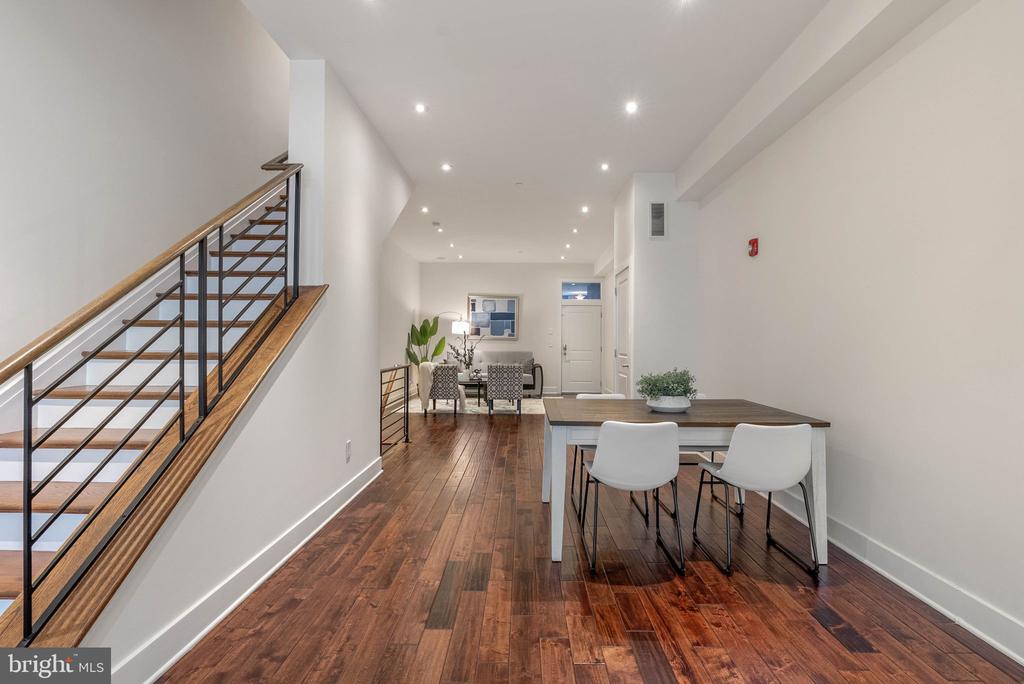 512 S FRONT STREET 14 2