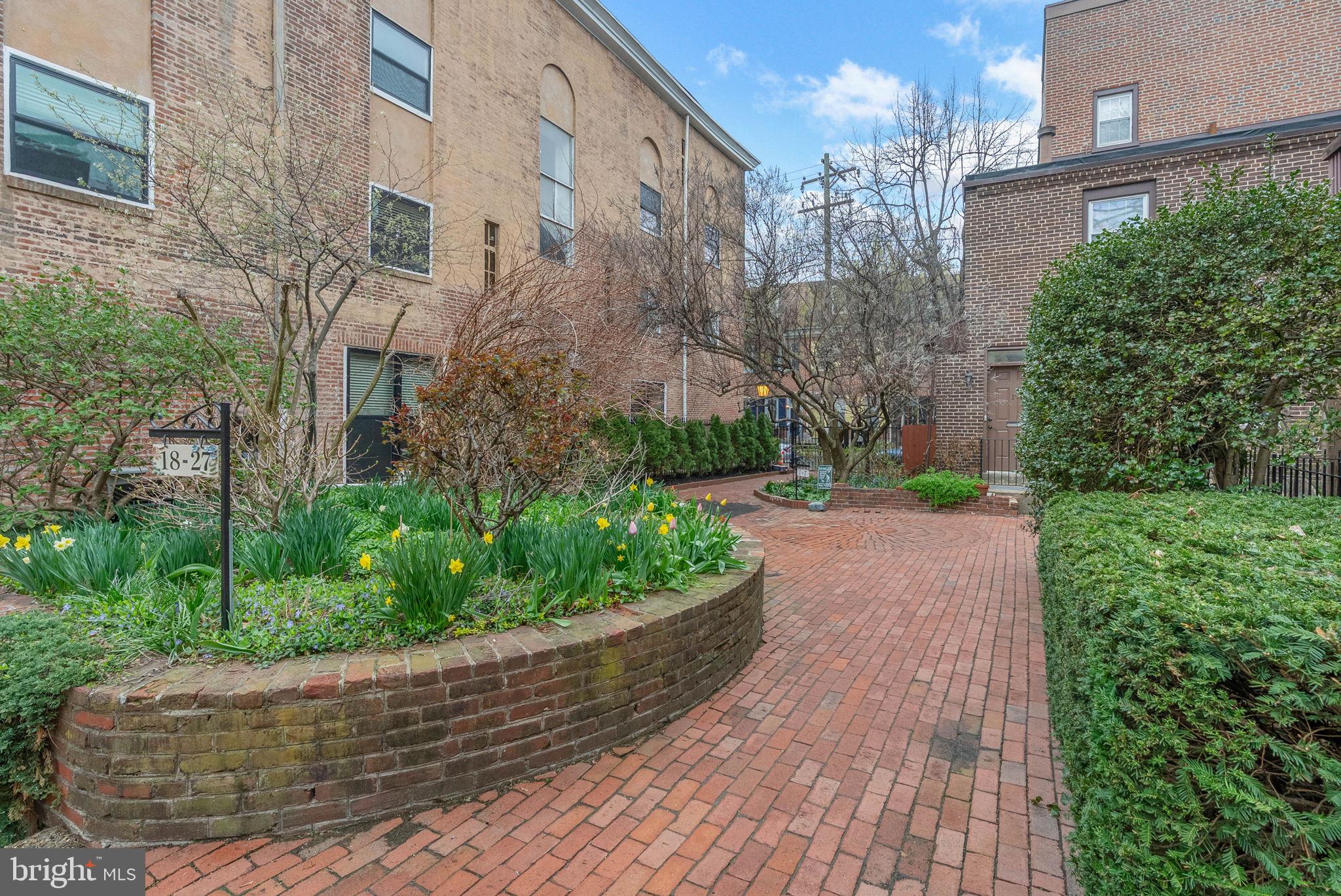 504 S 11TH STREET 06 33