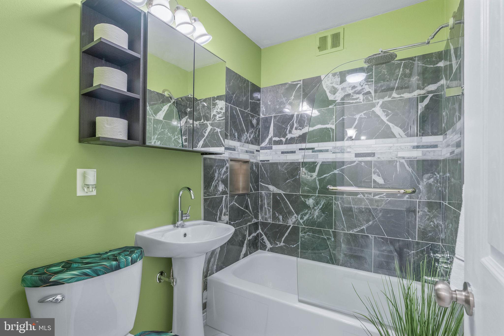 504 S 11TH STREET 06 33