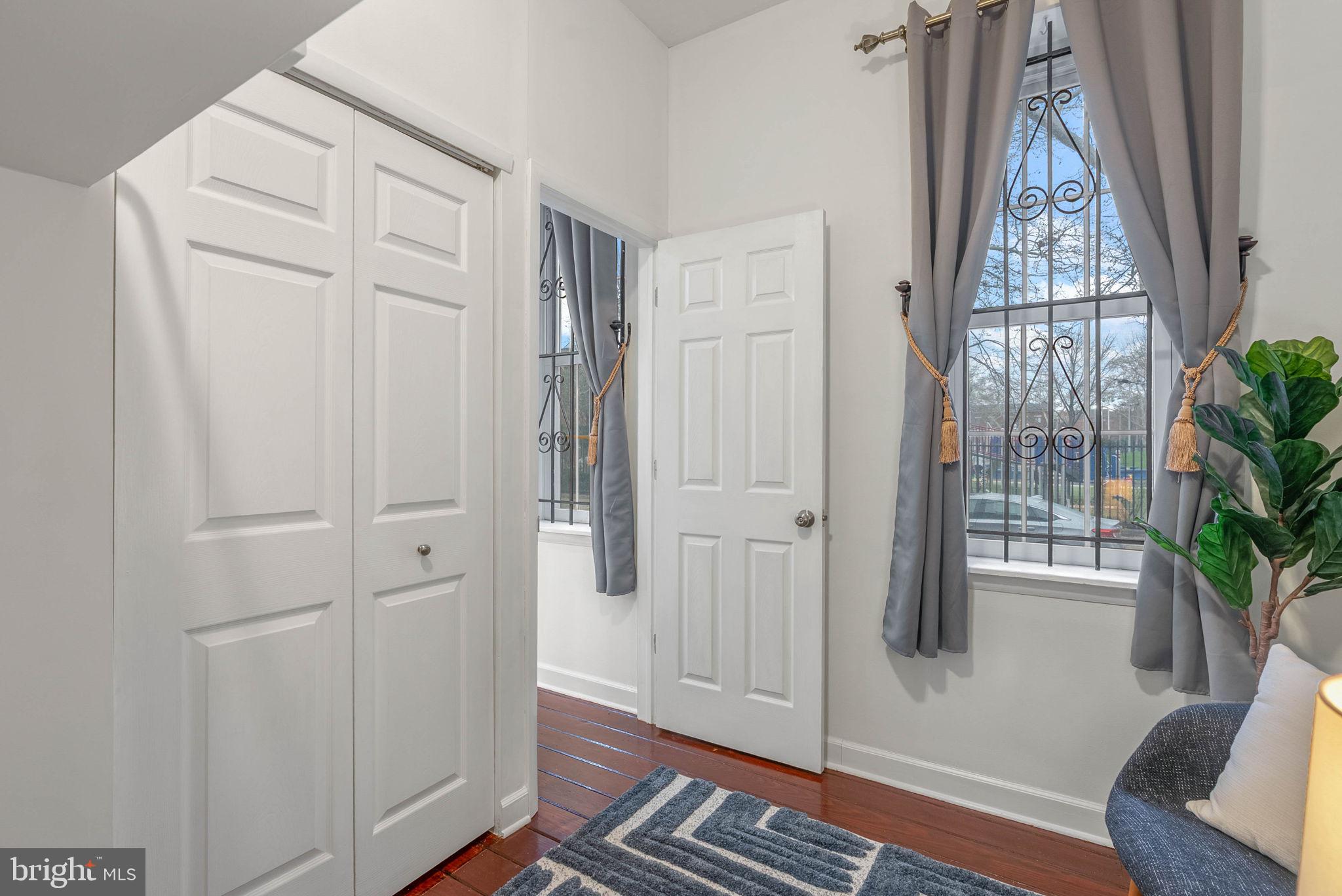 504 S 11TH STREET 06 33