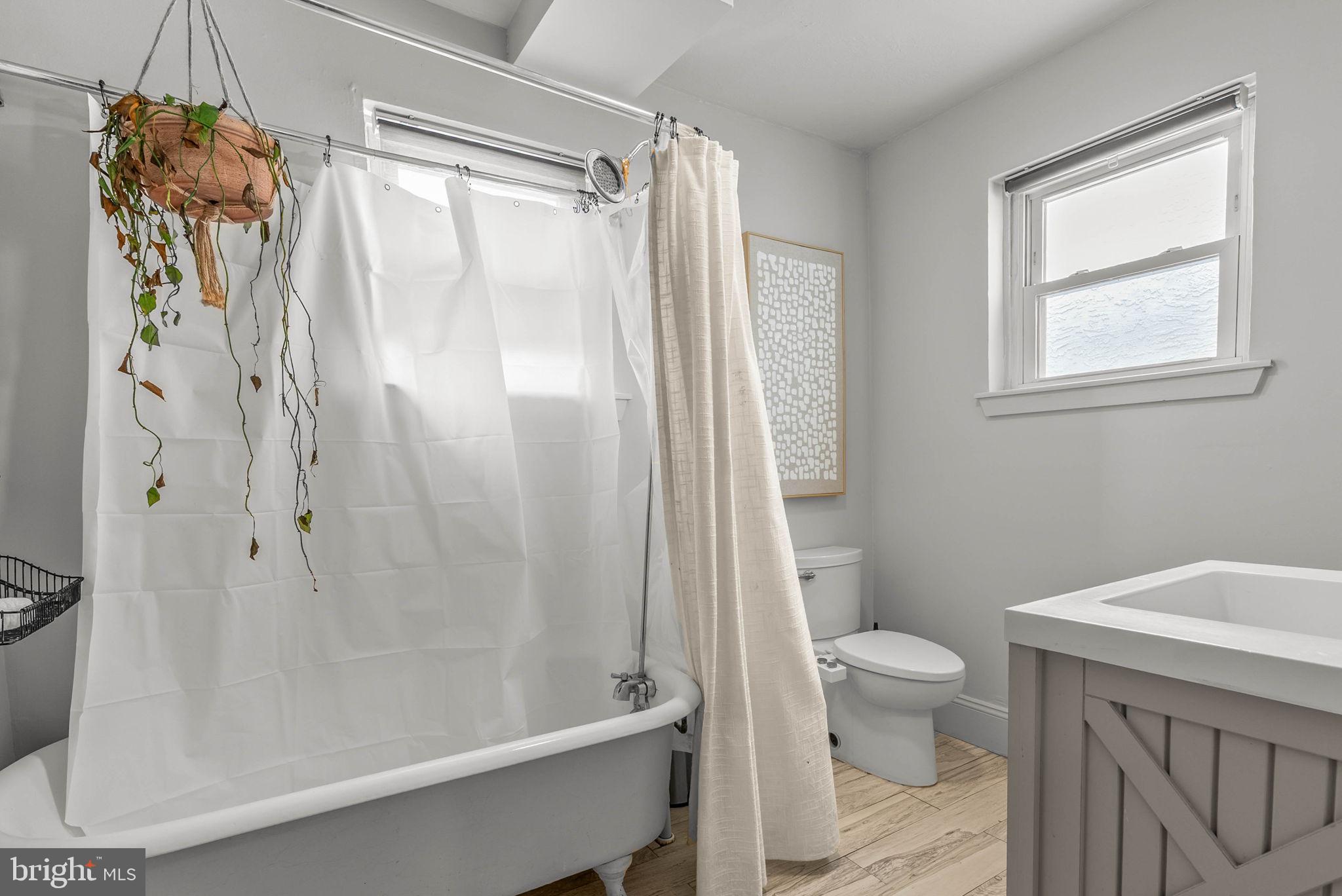 2729 CAMBRIDGE STREET