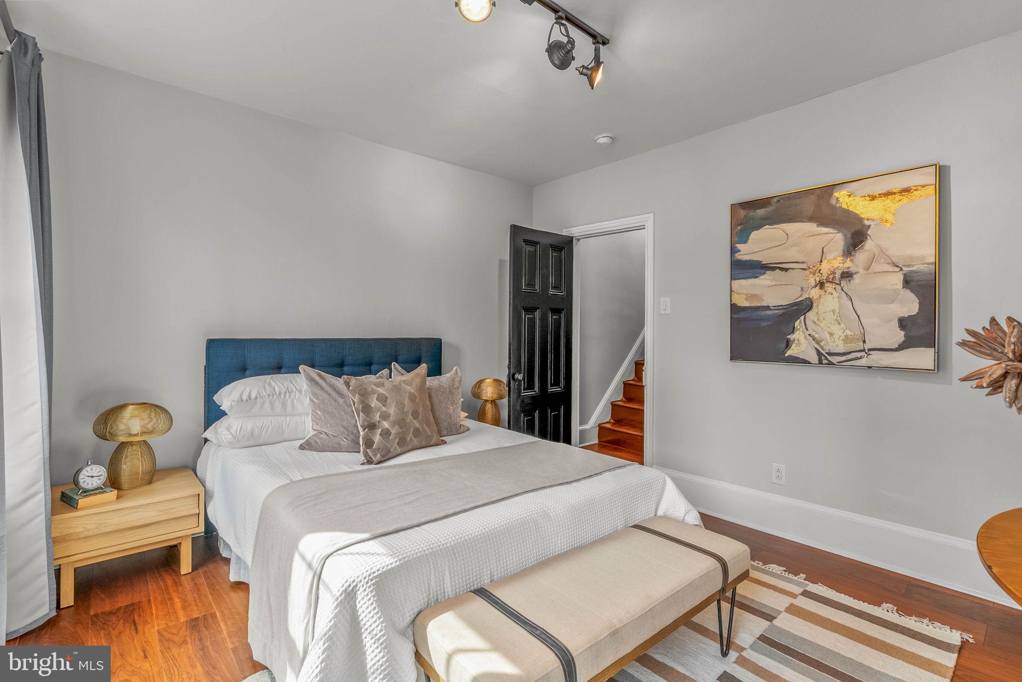 2729 CAMBRIDGE STREET