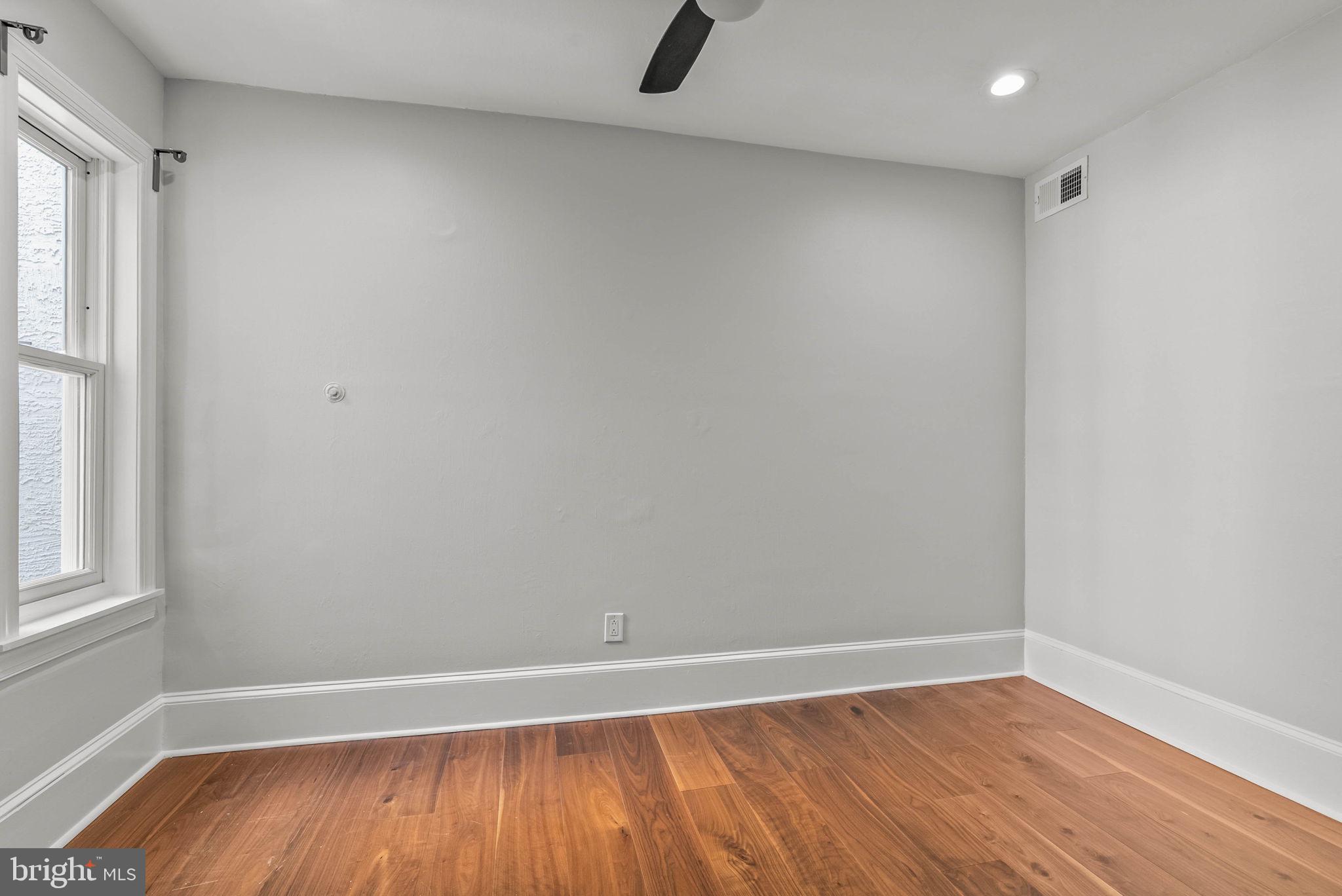 2729 CAMBRIDGE STREET