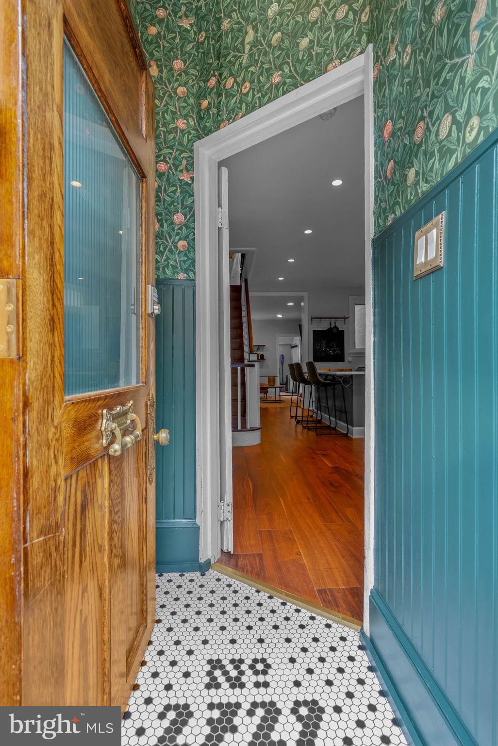 2729 CAMBRIDGE STREET