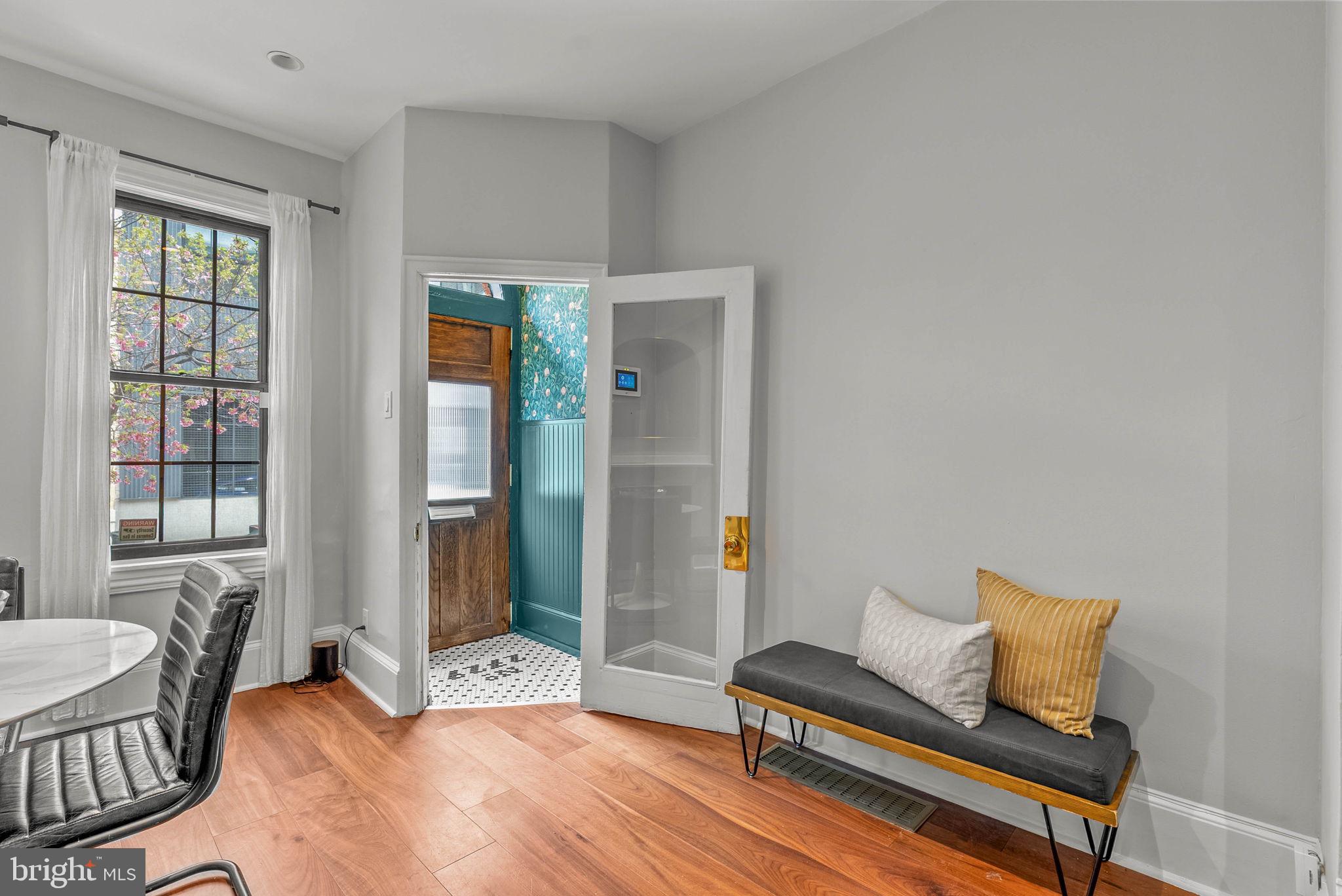 2729 CAMBRIDGE STREET