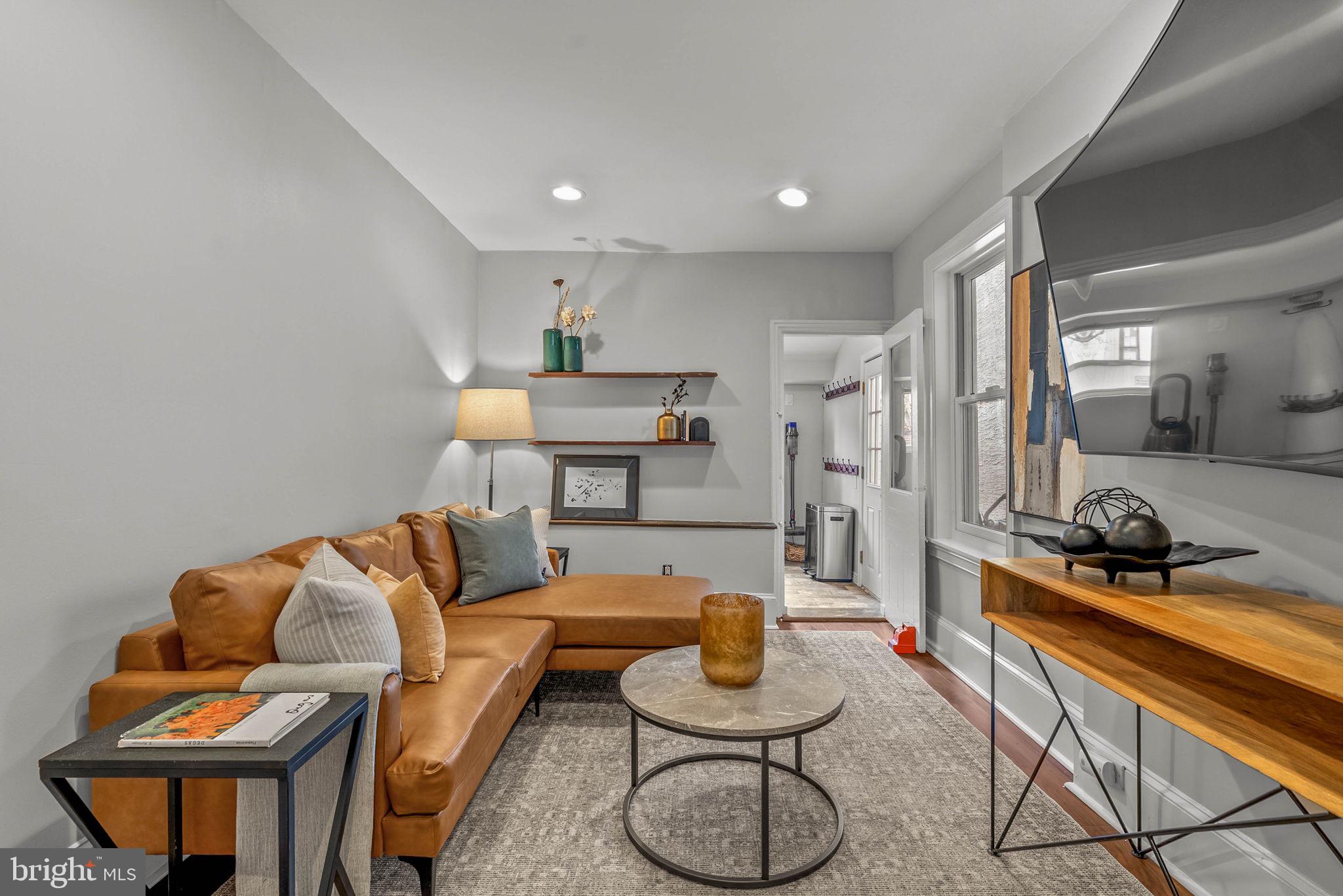 2729 CAMBRIDGE STREET