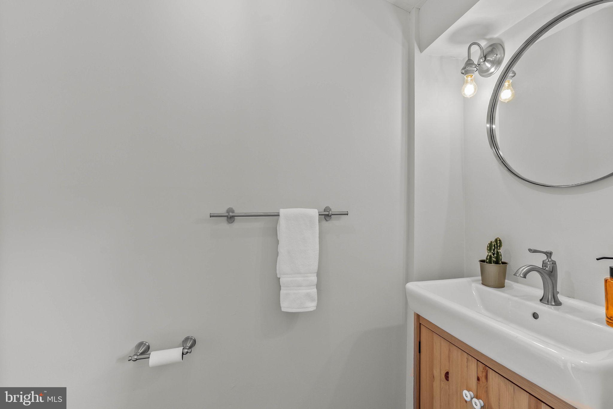 2729 CAMBRIDGE STREET