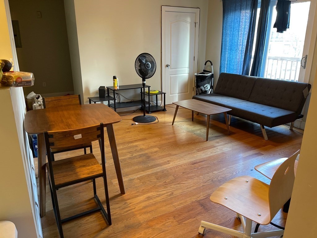 141 Brighton Ave # 2R