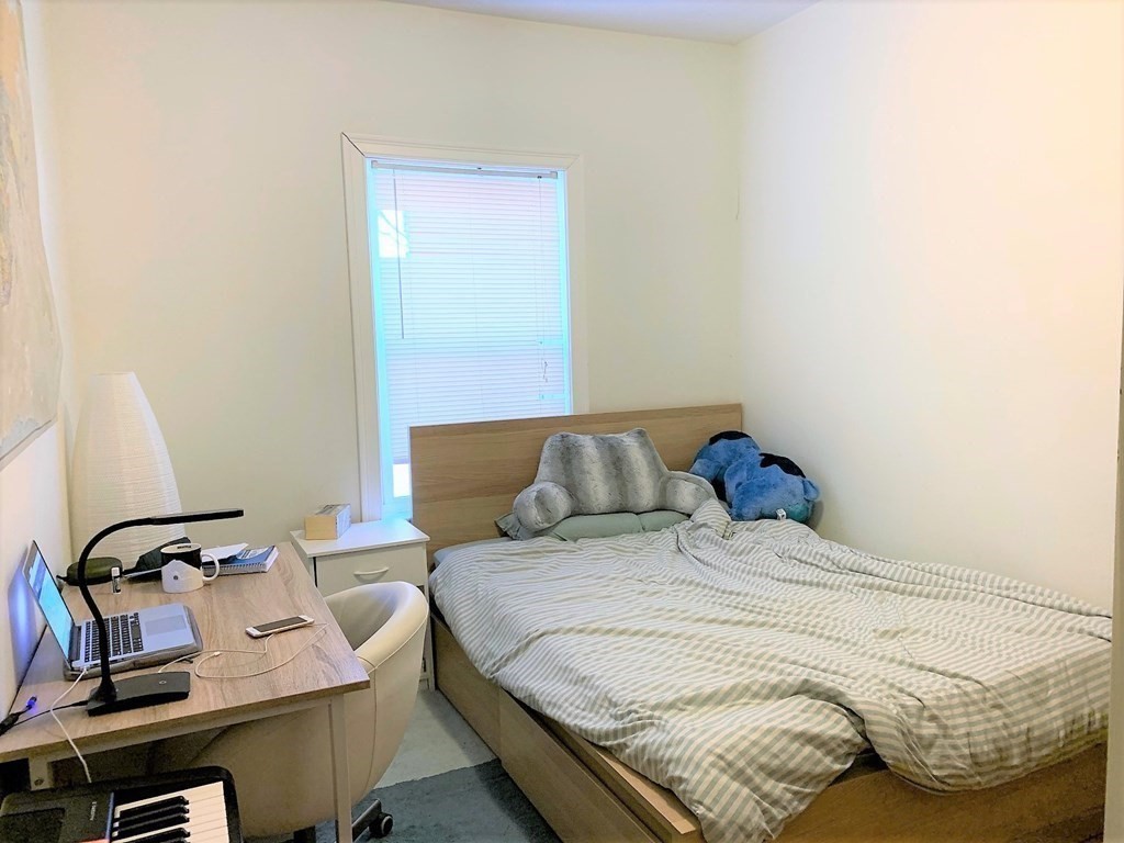 141 Brighton Ave # 2R