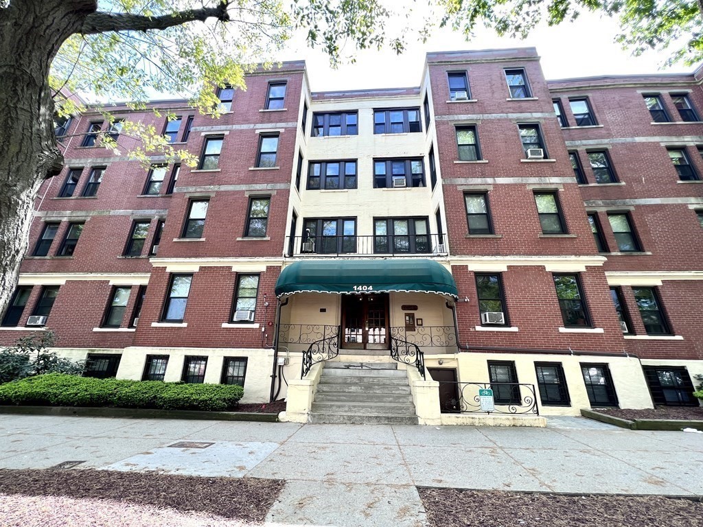 1404 Commonwealth Ave # 17