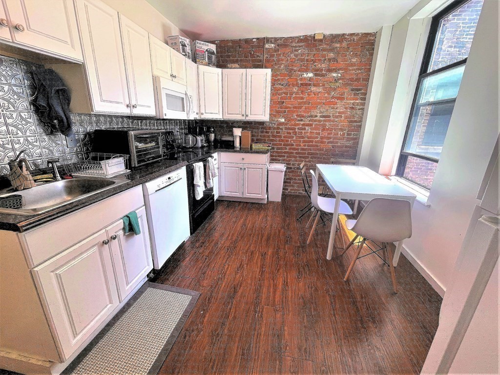 1404 Commonwealth Ave # 17