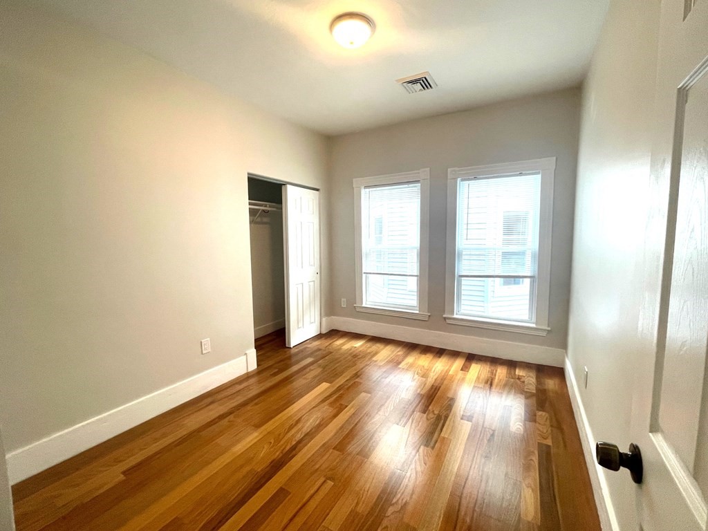 18-20 Royal St # 2