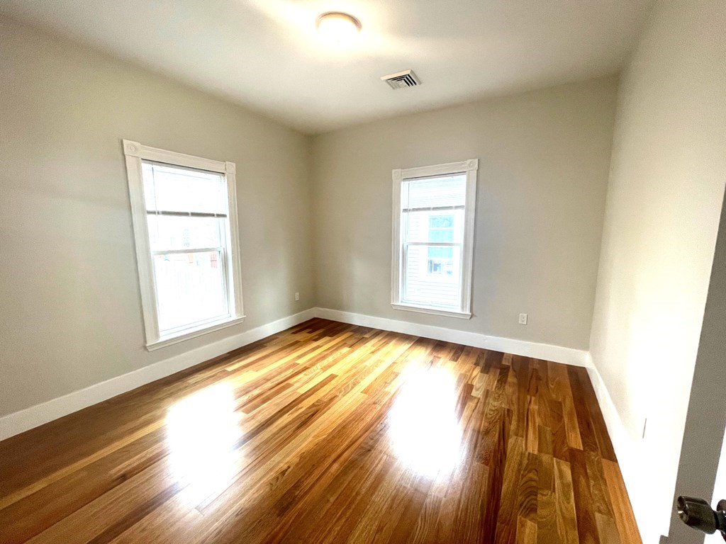 18-20 Royal St # 2