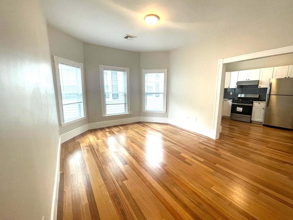 18-20 Royal St # 2