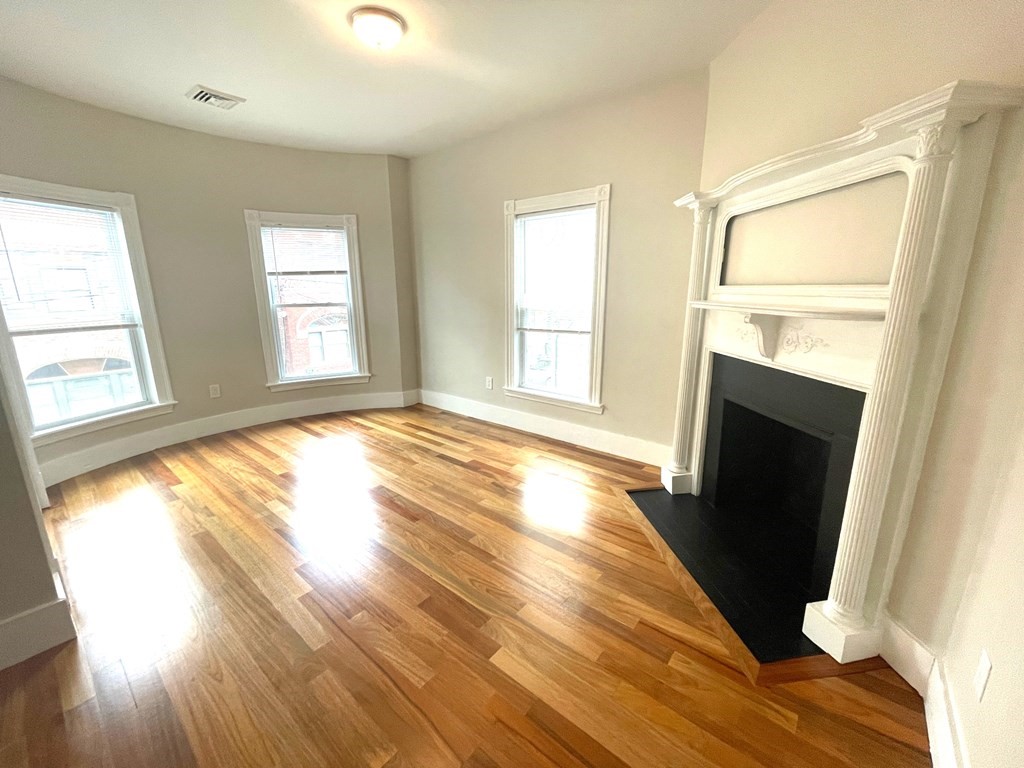18-20 Royal St # 2