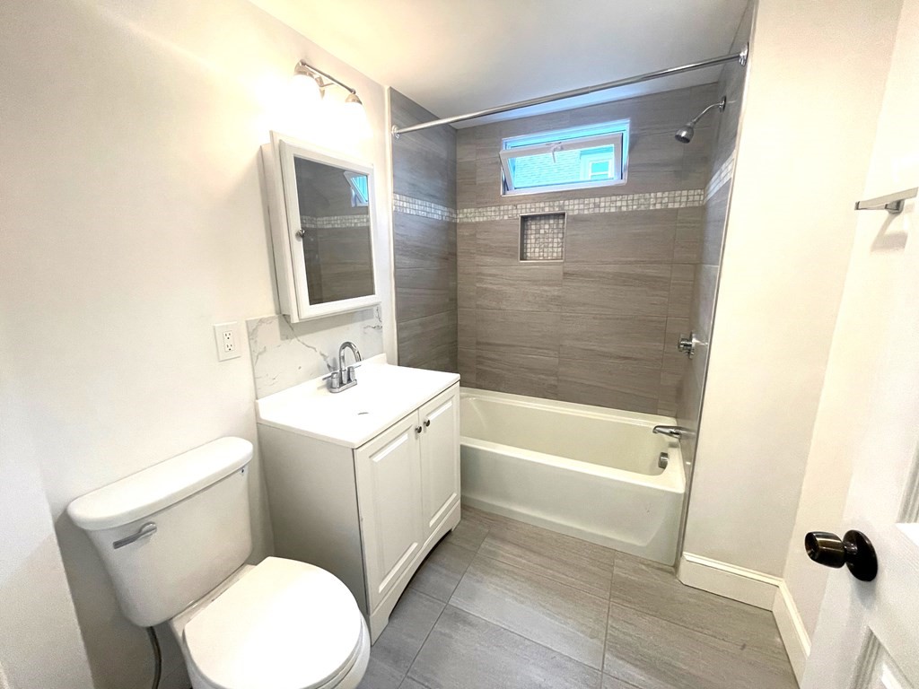 18-20 Royal St # 2