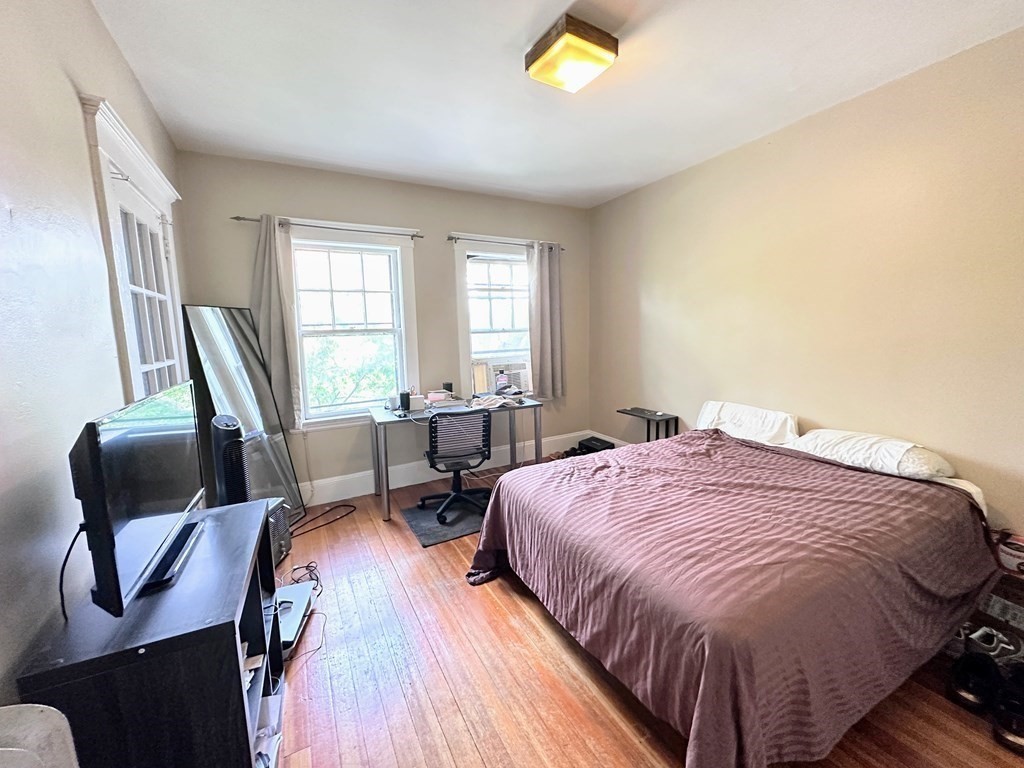 133 Chiswick Rd # 3