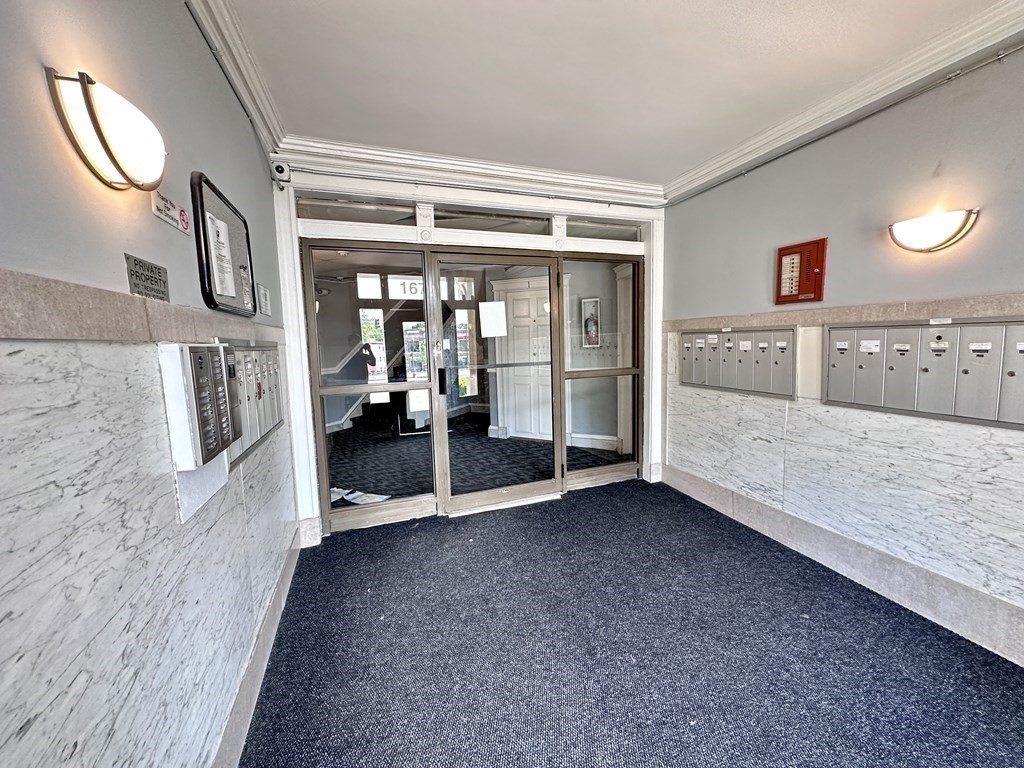 1677 Commonwealth Ave # 3