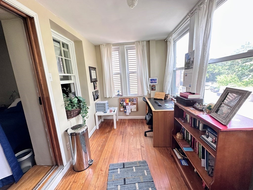 133 Chiswick Rd # 3
