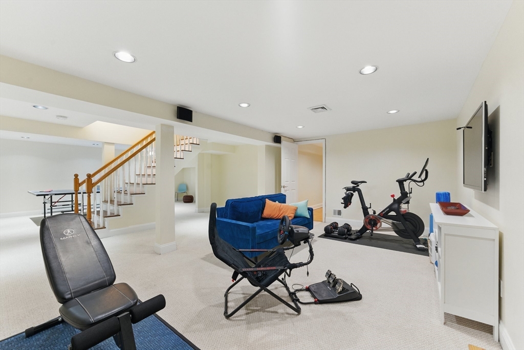 200 Winchester St # 1