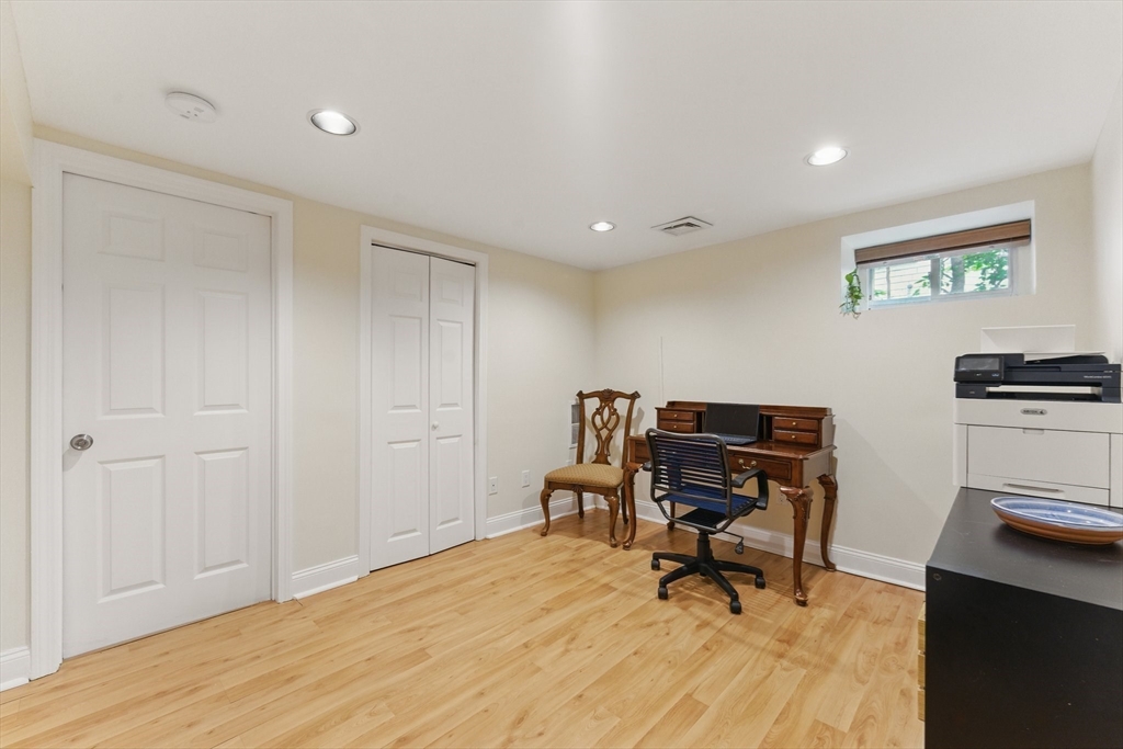 200 Winchester St # 1