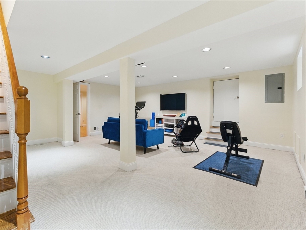 200 Winchester St # 1