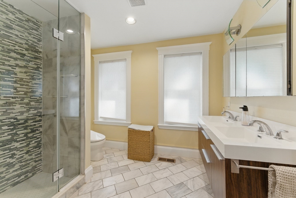 200 Winchester St # 1