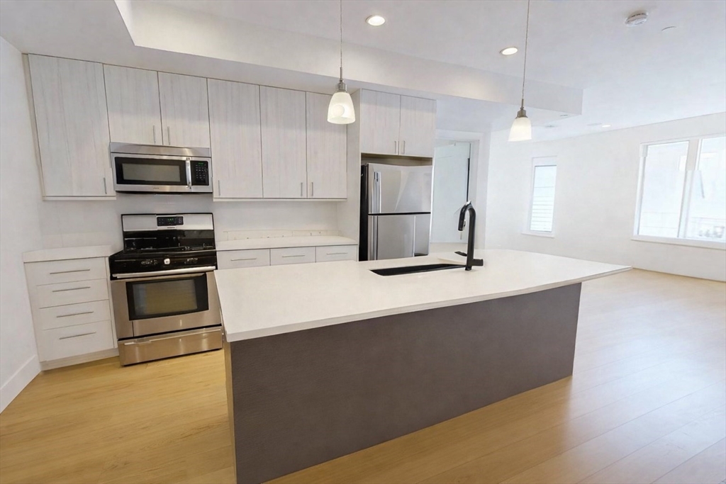 488 Dorchester Ave # 3E