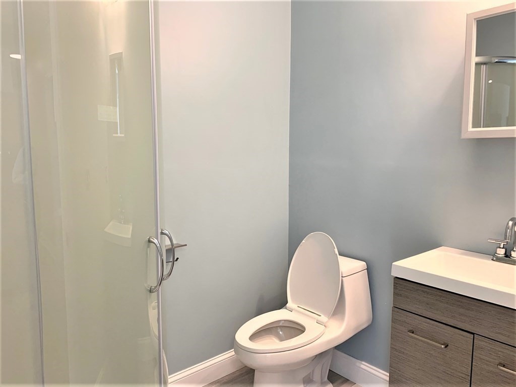 21 Oakland St # 3