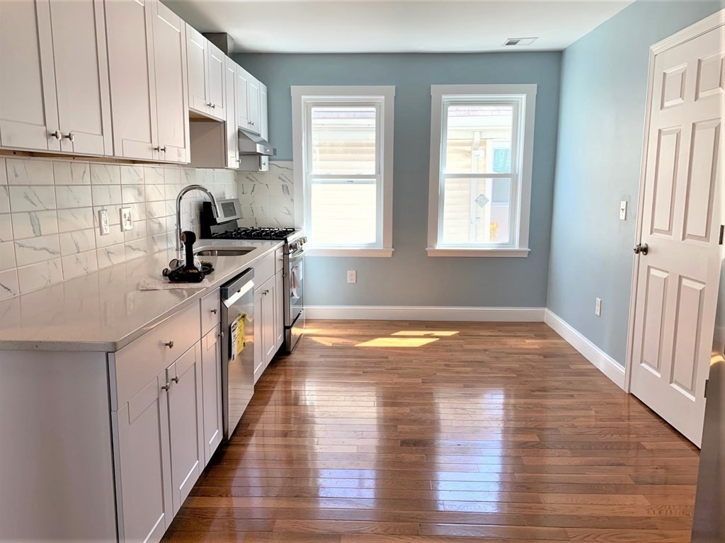 21 Oakland St # 3