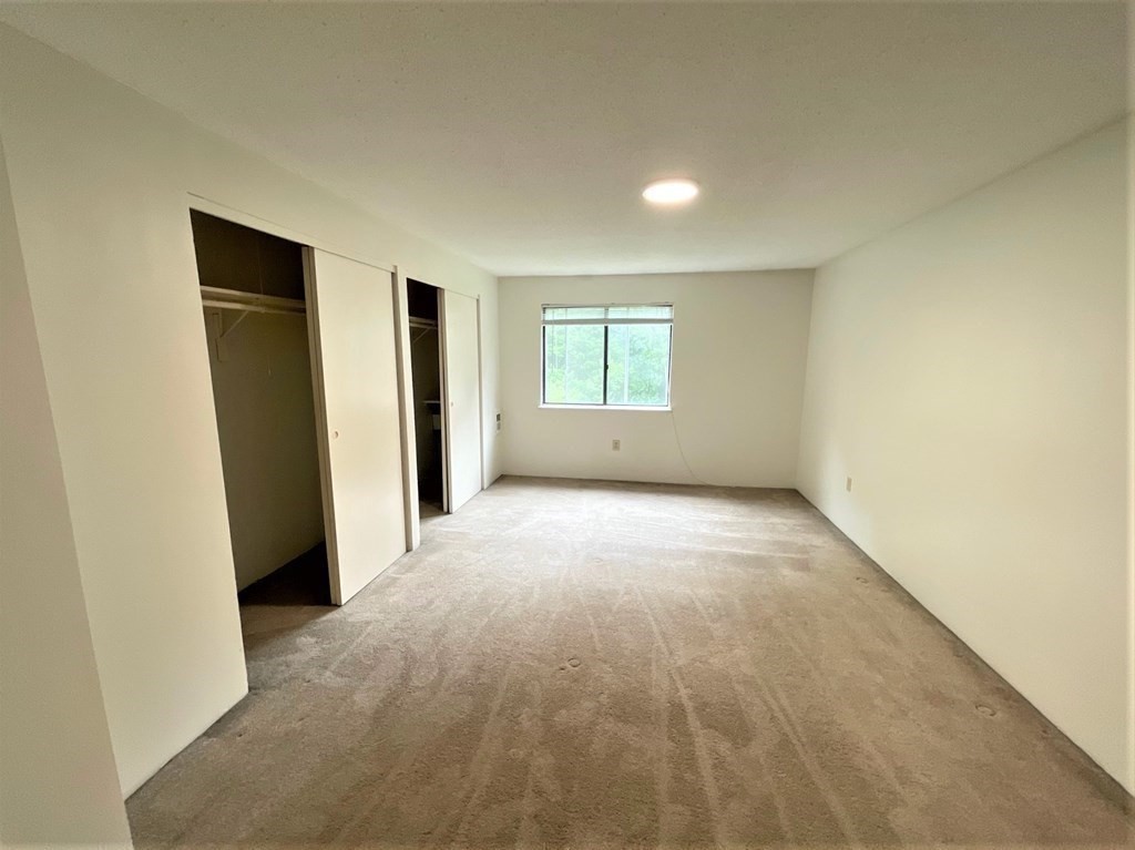 25 Village Rock Ln # 12