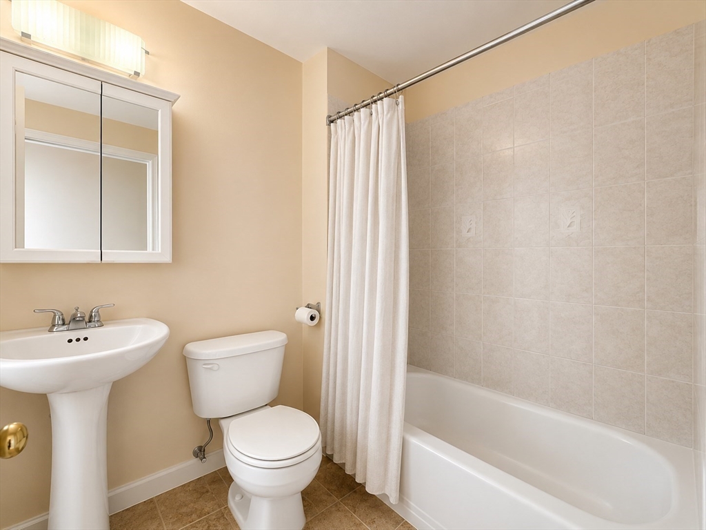 1304-1312 Commonwealth Ave # 6