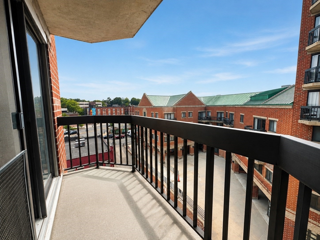 15 N Beacon St # 505