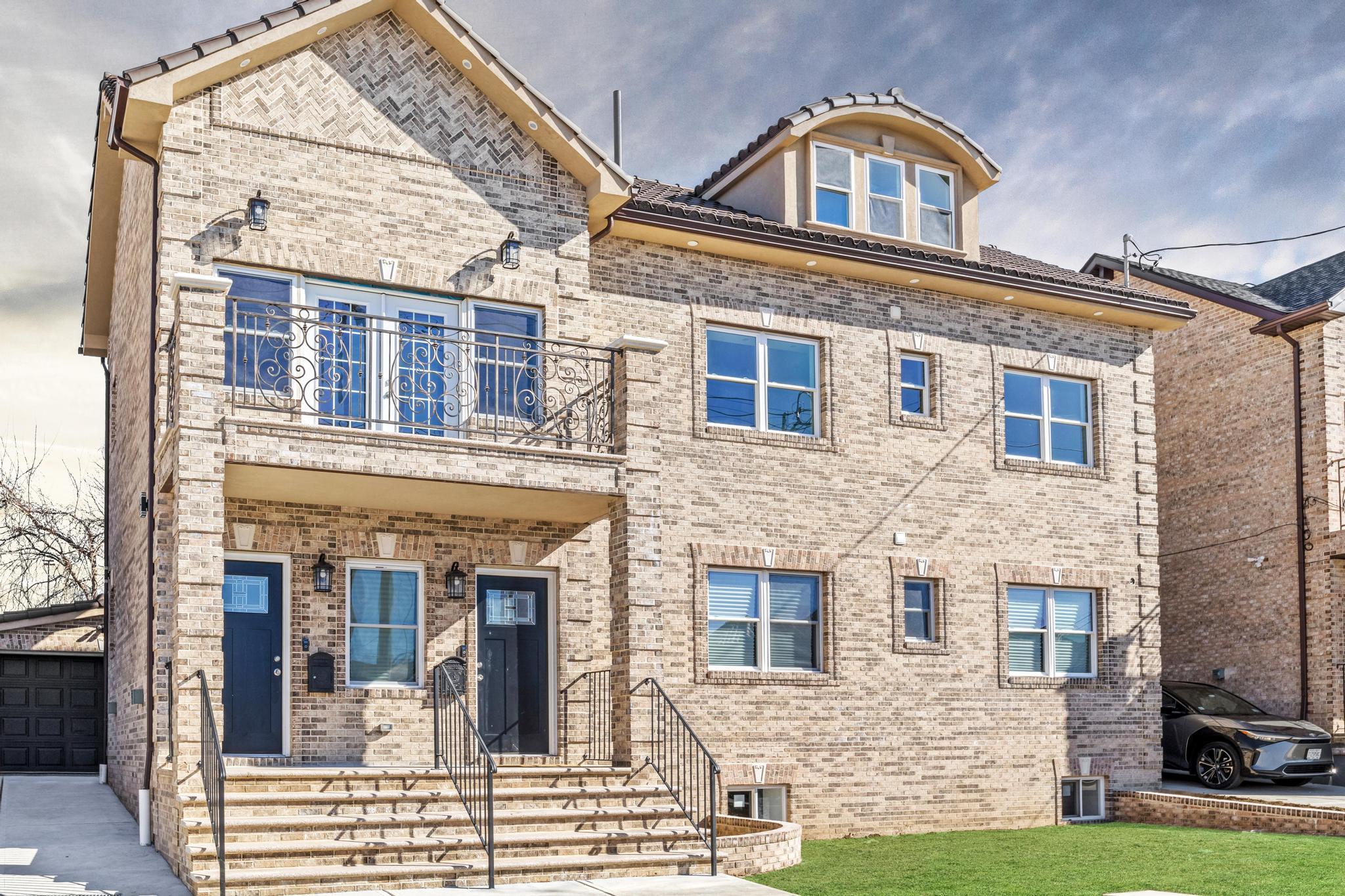 149-49 Hawtree Street 0